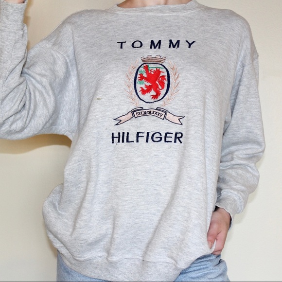 Vintage Tommy Hilfiger gray embroidered graphic crewneck sweatshirt - Picture 3 of 5